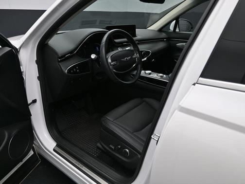 2022 Genesis GV70 2.5T