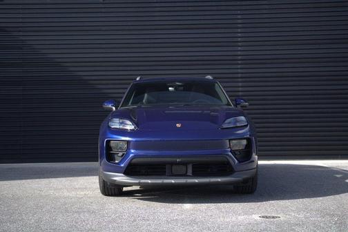 2025 Porsche Macan 4S