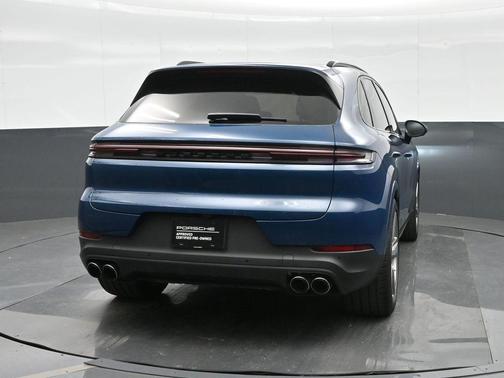2024 Porsche Cayenne S