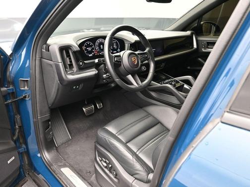 2024 Porsche Cayenne S