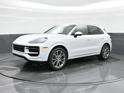 2025 Porsche Cayenne Base