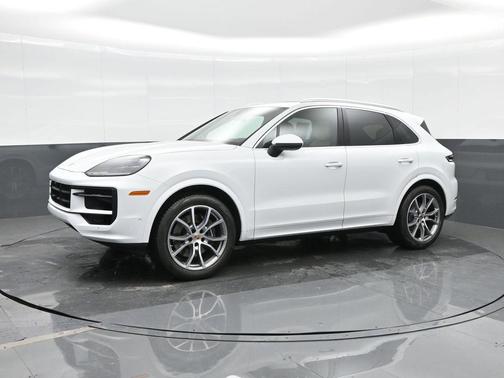 2025 Porsche Cayenne Base