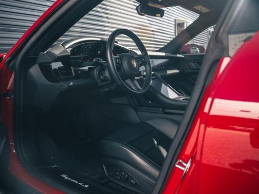 2024 Porsche Taycan 4S