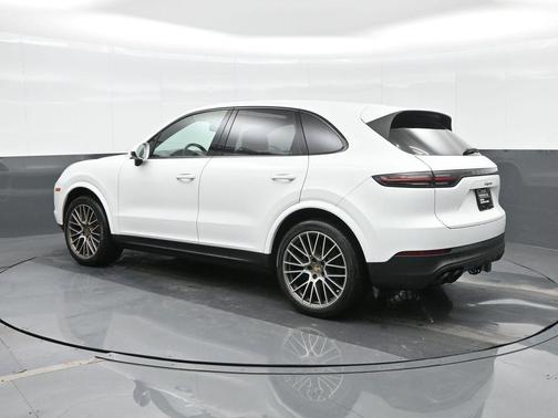 2023 Porsche Cayenne Platinum Edition