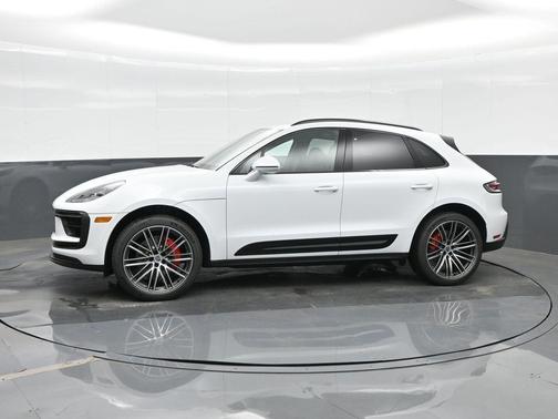 Carrara White Metallic 2026 Porsche Macan S