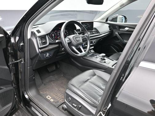 2020 Audi Q5 40 Premium Plus
