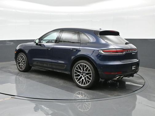 Night Blue Metallic 2020 Porsche Macan S