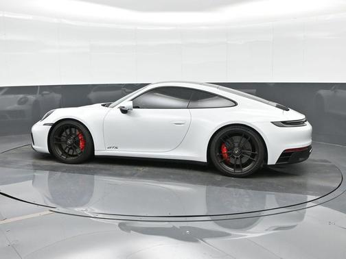2022 Porsche 911 Carrera GTS