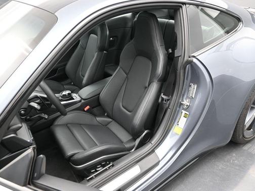 2025 Porsche 911 Carrera