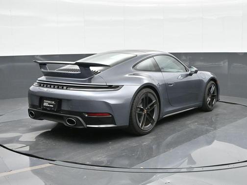 2025 Porsche 911 Carrera