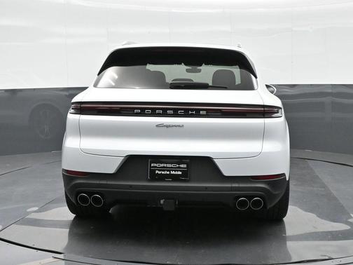 2025 Porsche Cayenne AWD