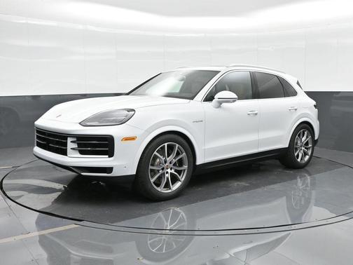 2025 Porsche Cayenne AWD