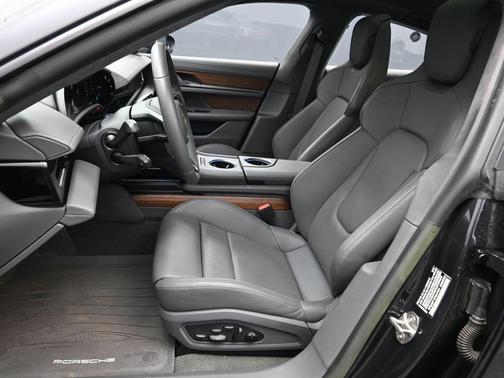 2023 Porsche Taycan GTS