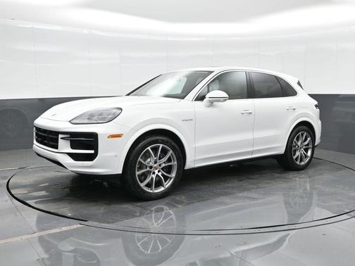 2026 Porsche Cayenne AWD