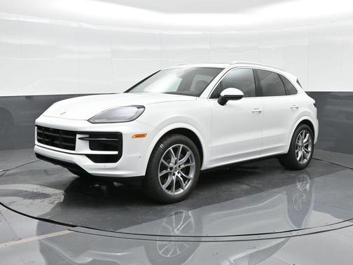 2025 Porsche Cayenne Base