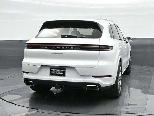 2025 Porsche Cayenne Base