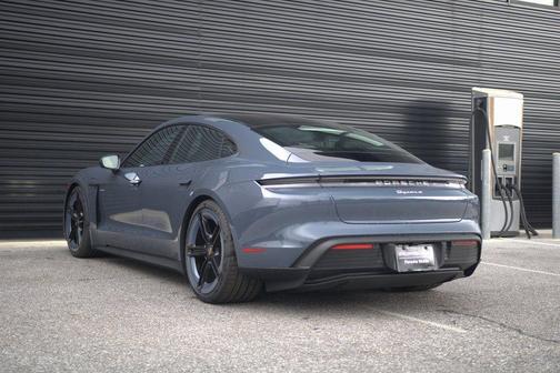 2025 Porsche Taycan 4