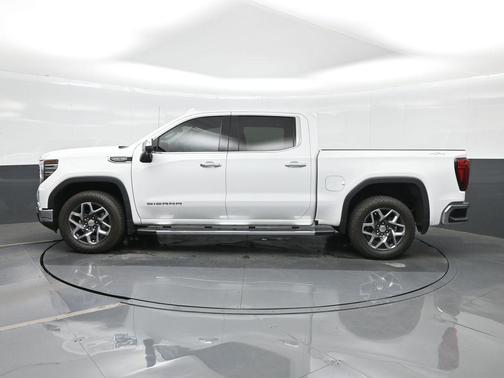 Summit White 2024 GMC Sierra 1500 SLT