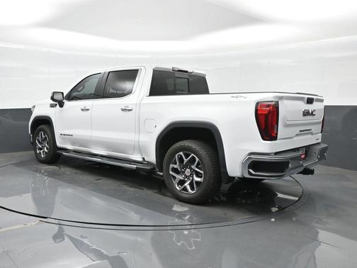 Summit White 2024 GMC Sierra 1500 SLT