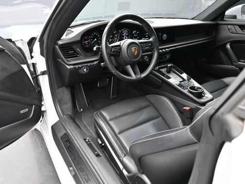 2022 Porsche 911 Carrera GTS
