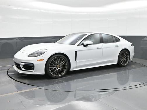 Carrara White Metallic 2023 Porsche Panamera GTS
