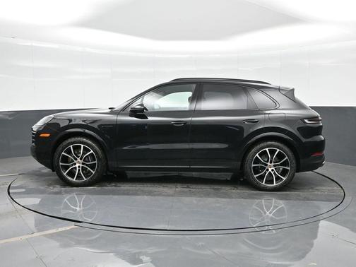 2026 Porsche Cayenne AWD