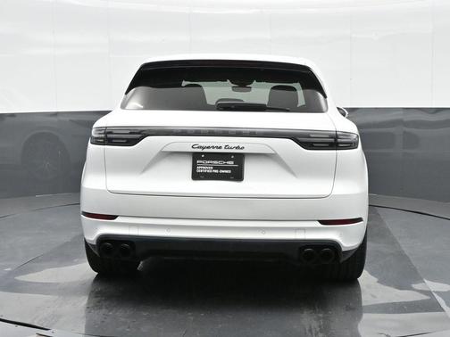 2022 Porsche Cayenne Turbo