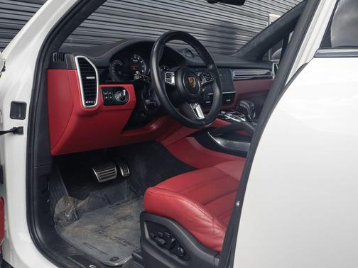 2022 Porsche Cayenne Turbo