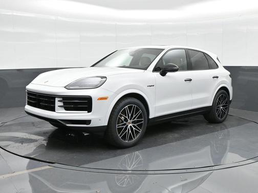 2025 Porsche Cayenne AWD