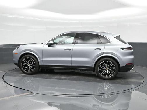 2024 Porsche Cayenne Base