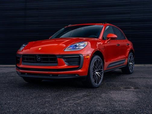 2025 Porsche Macan Base