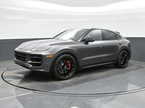2025 Porsche Cayenne GTS