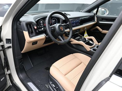 2026 Porsche Cayenne AWD