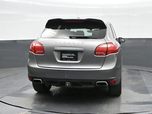 2014 Porsche Cayenne Base (Tiptronic)