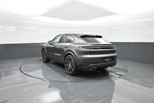 2025 Porsche Cayenne AWD