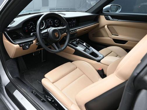 2023 Porsche 911 Carrera