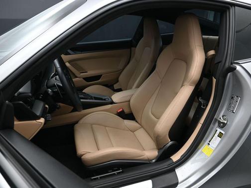 2023 Porsche 911 Carrera