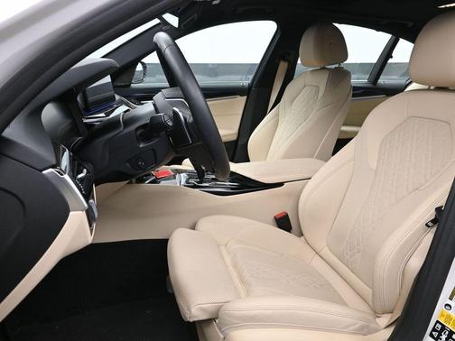 2022 BMW 530 i xDrive