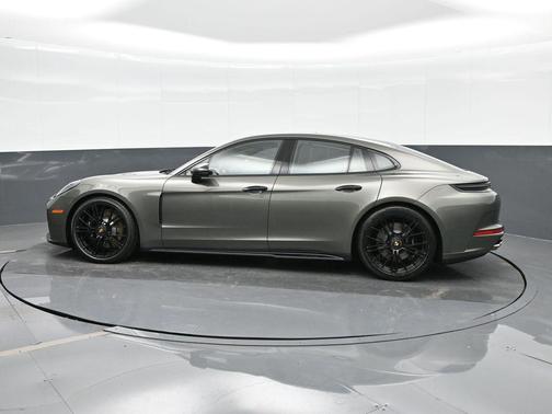 2026 Porsche Panamera GTS
