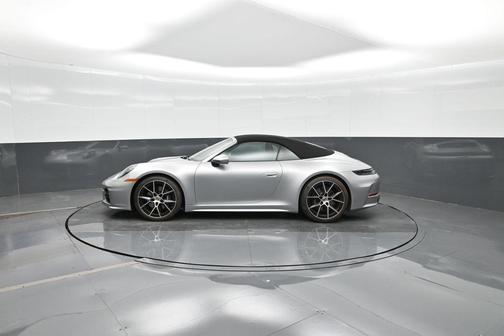 2025 Porsche 911 Carrera