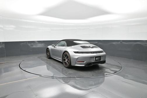 2025 Porsche 911 Carrera