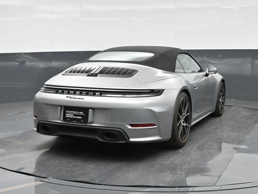 2025 Porsche 911 Carrera