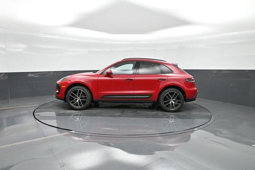 2025 Porsche Macan T