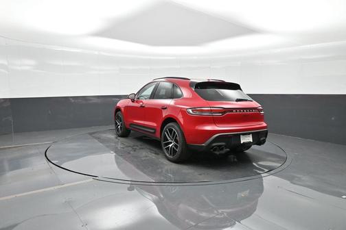 2025 Porsche Macan T