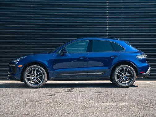 2026 Porsche Macan Base
