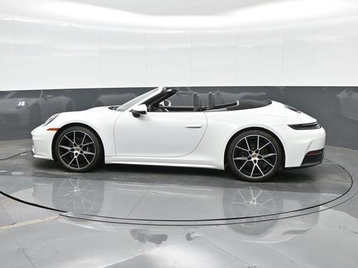 2025 Porsche 911 Carrera