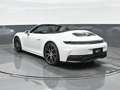 2025 Porsche 911 Carrera