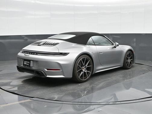 2025 Porsche 911 Carrera