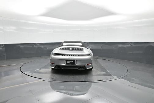 2025 Porsche 911 Carrera