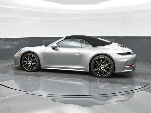 2025 Porsche 911 Carrera
